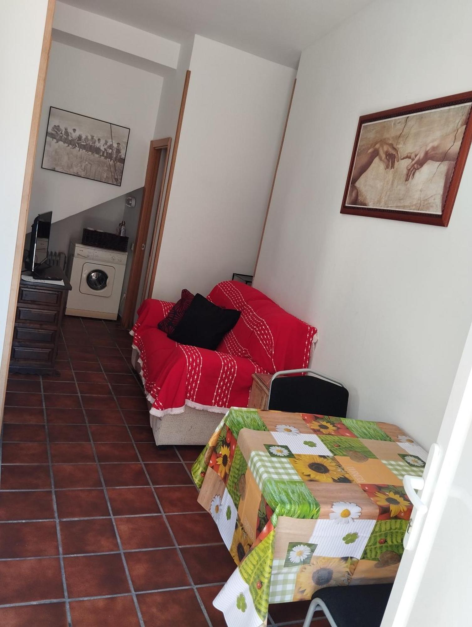 Апартаменты Apartamento En El Centro Del Pueblo Робледо-де-Чавела Экстерьер фото
